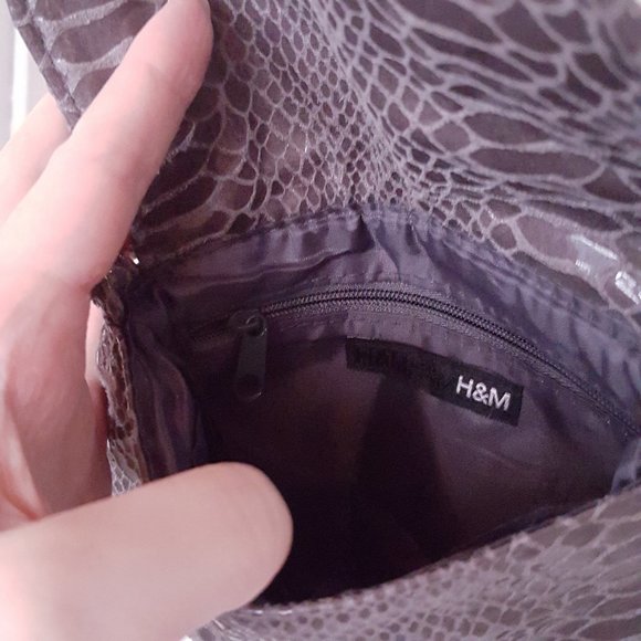 2/$20 Mini Purses Vegan Faux Snake Grey Black - Picture 3 of 10